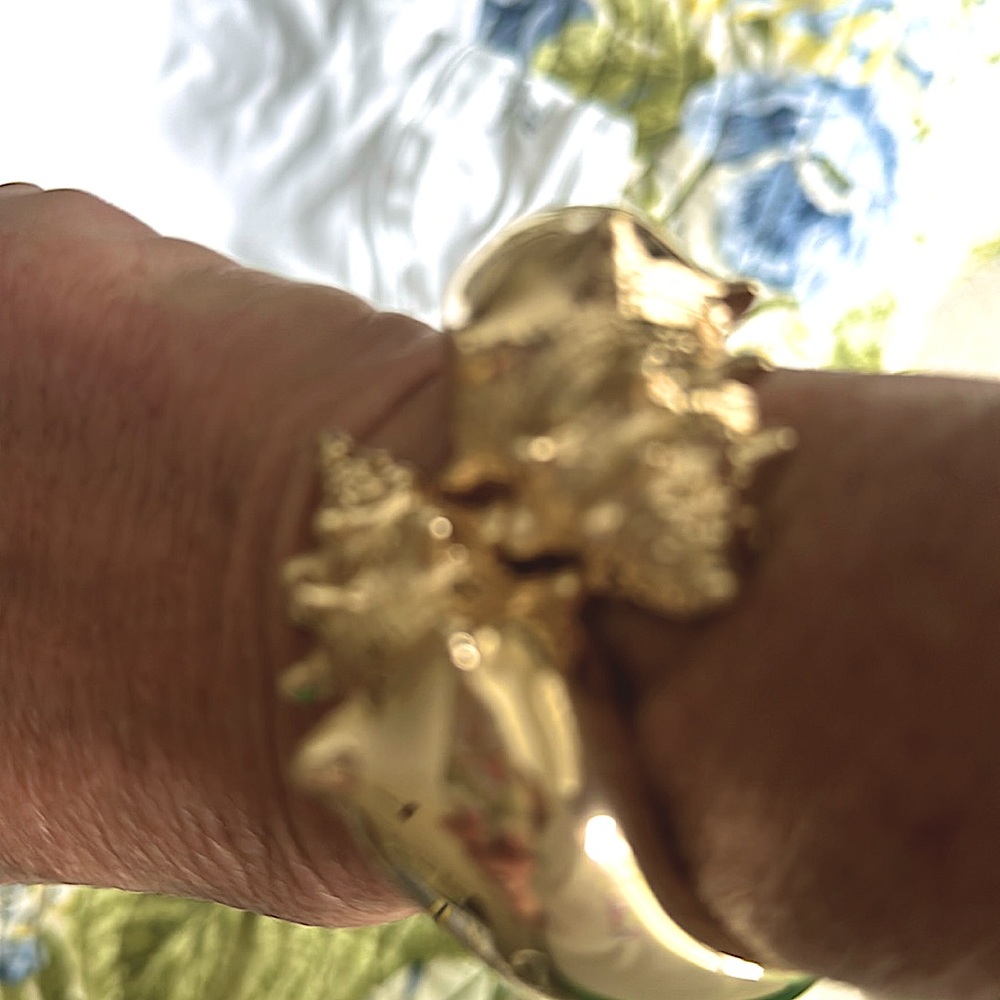 Lilly shell bracelet